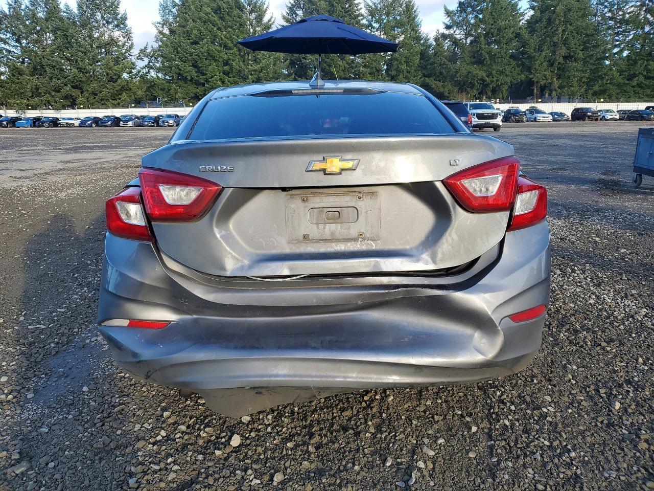 2018 Chevrolet Cruze Lt - zdjęcie 6