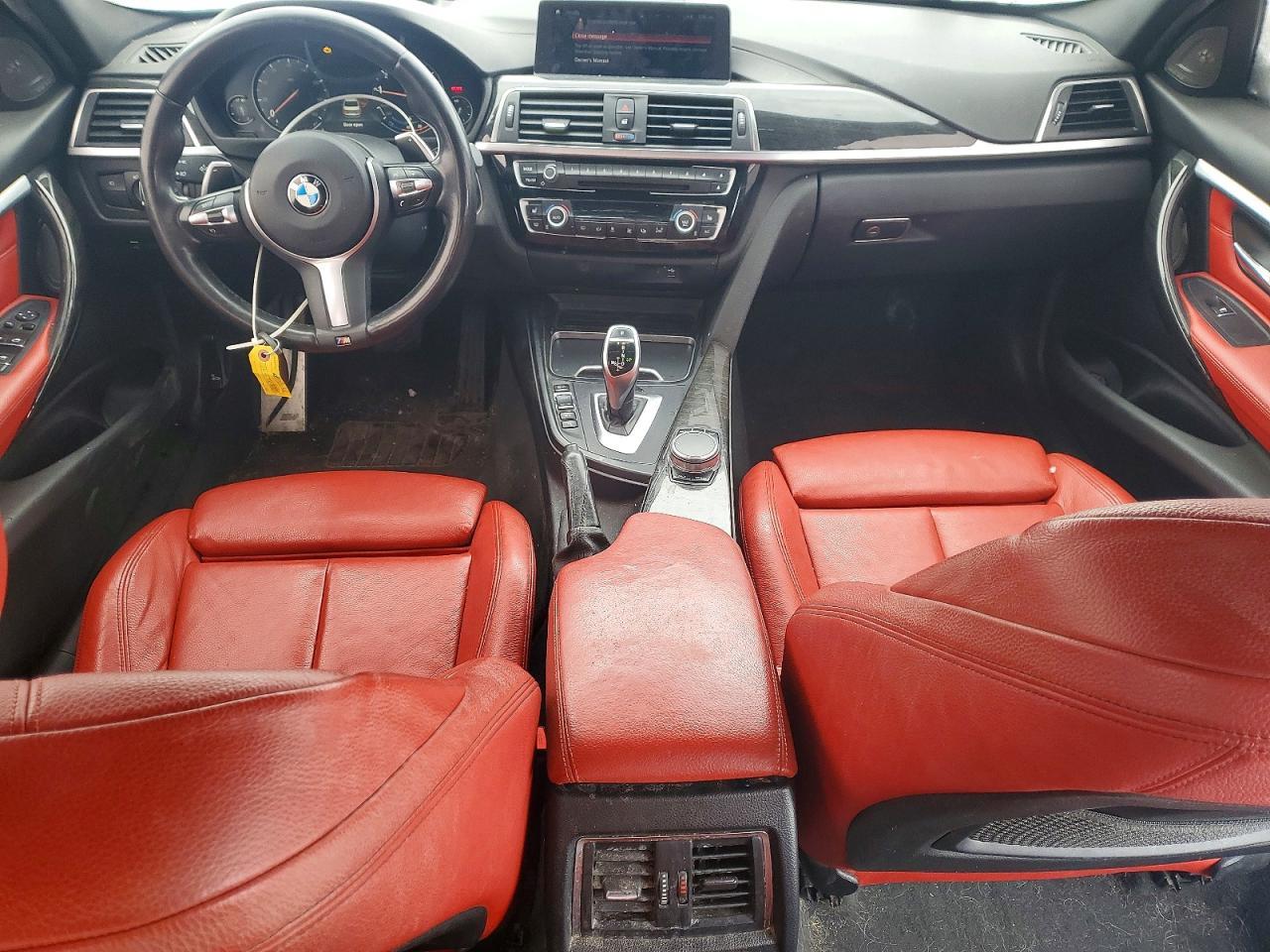 2018 BMW 330 Xi - zdjęcie 8