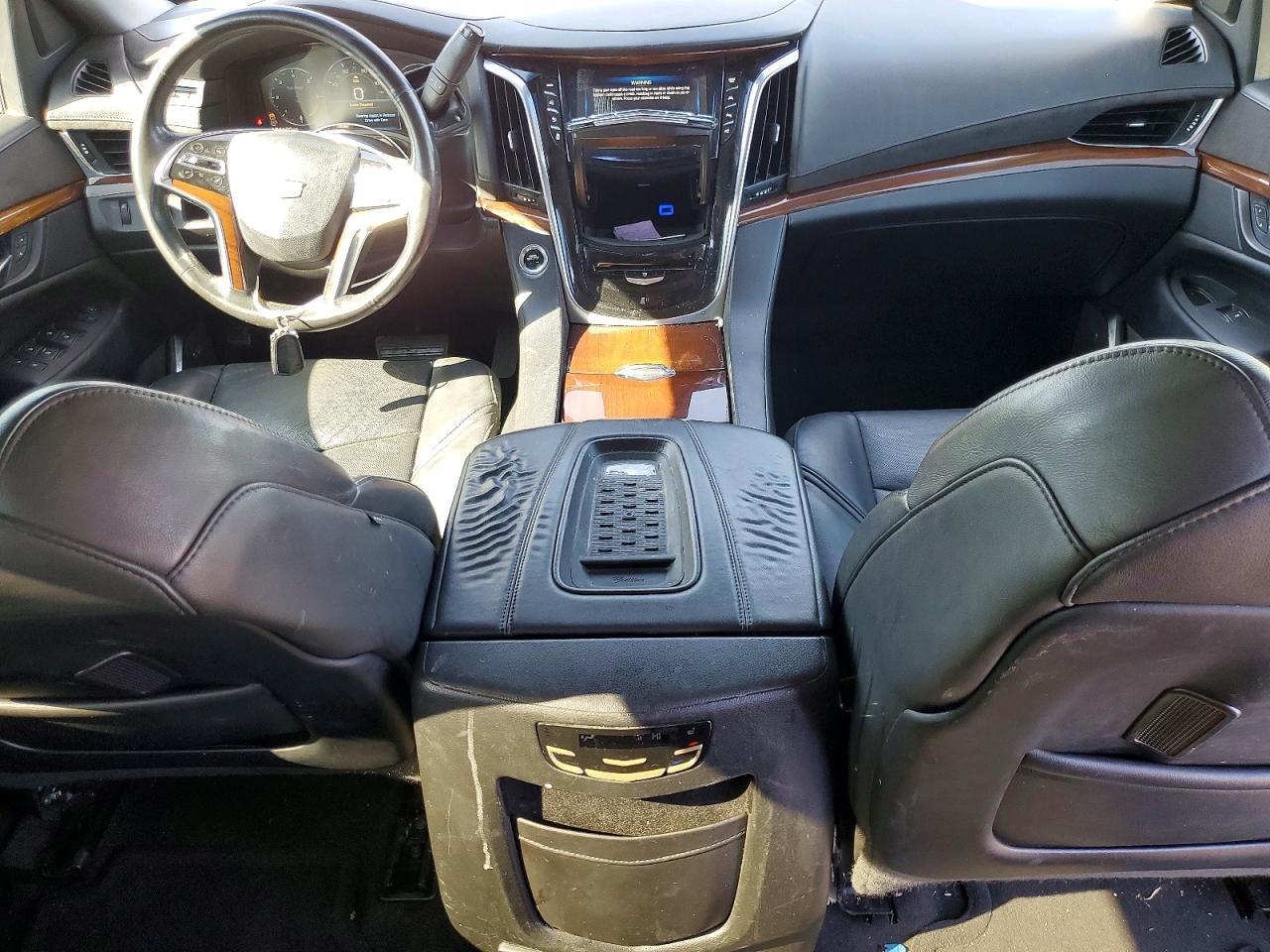 2015 Cadillac Escalade Luxury - zdjęcie 8