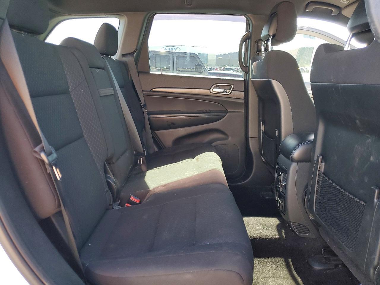 2018 Jeep Grand Cherokee Laredo - zdjęcie 11