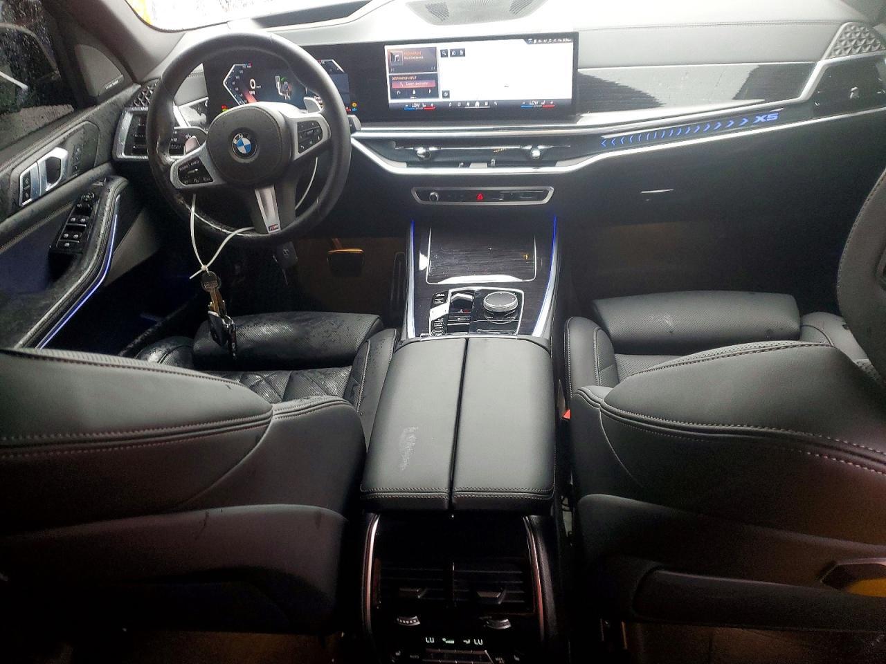 2025 BMW X5 - zdjęcie 8