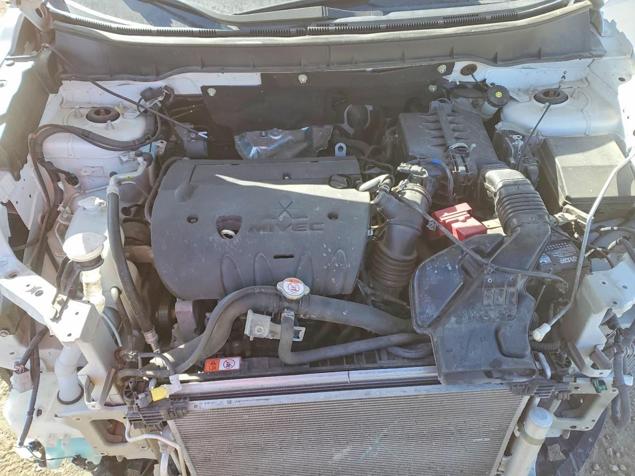 2020 Mitsubishi Outlander Sport Es - zdjęcie 12