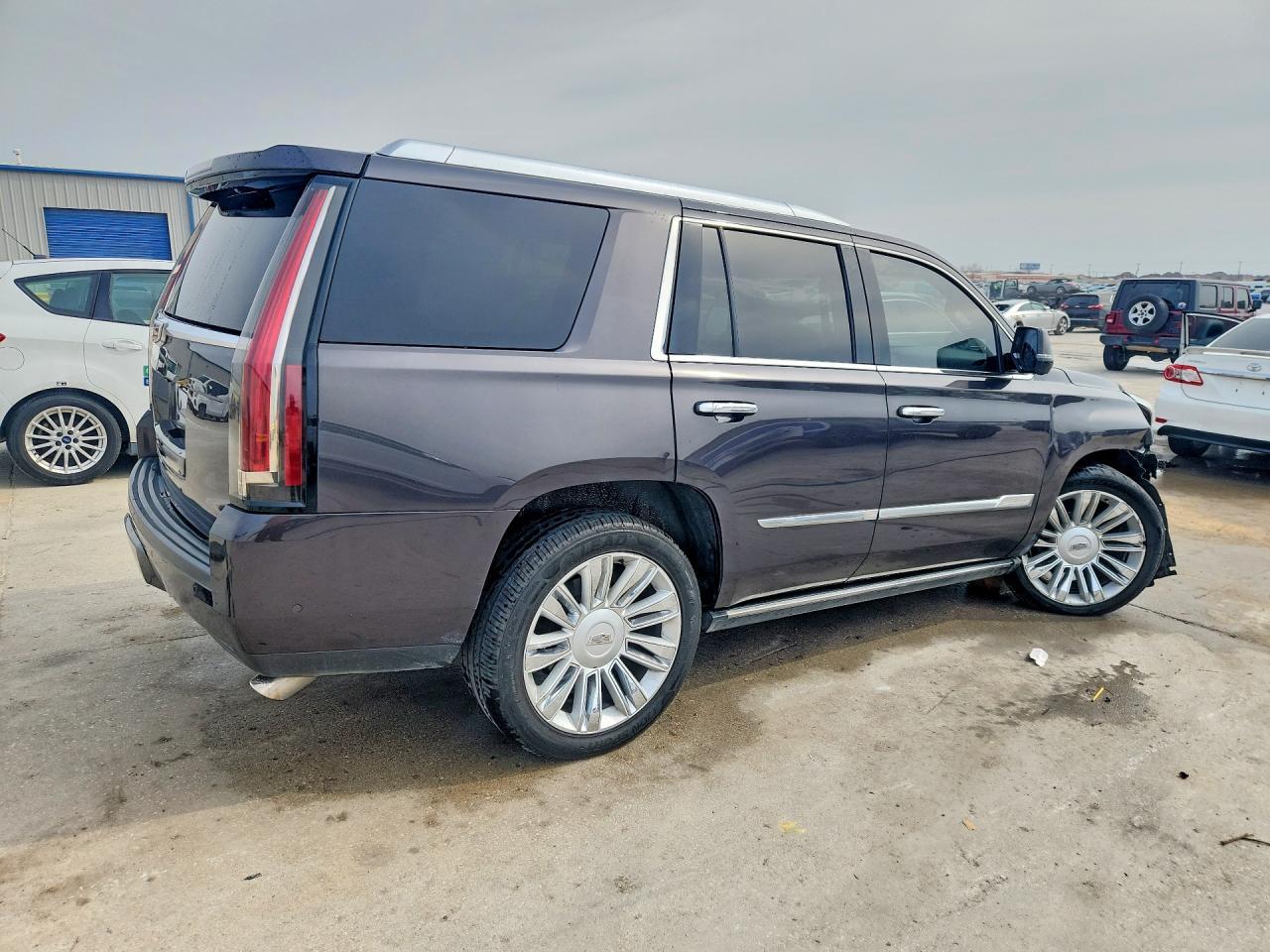 2017 Cadillac Escalade Platinum - zdjęcie 3