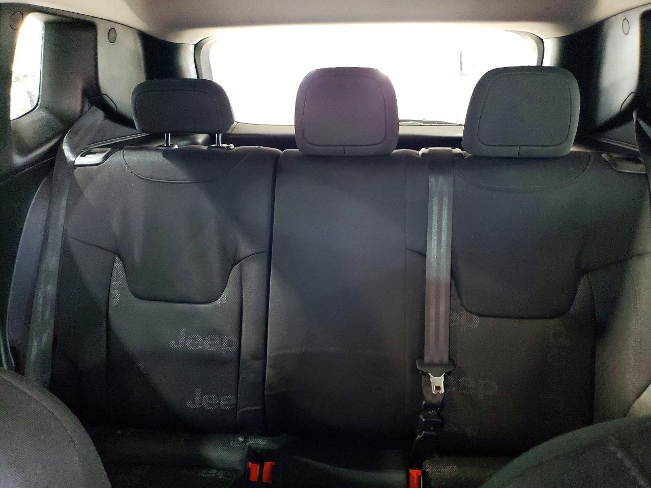 2016 Jeep Renegade Sport - zdjęcie 10