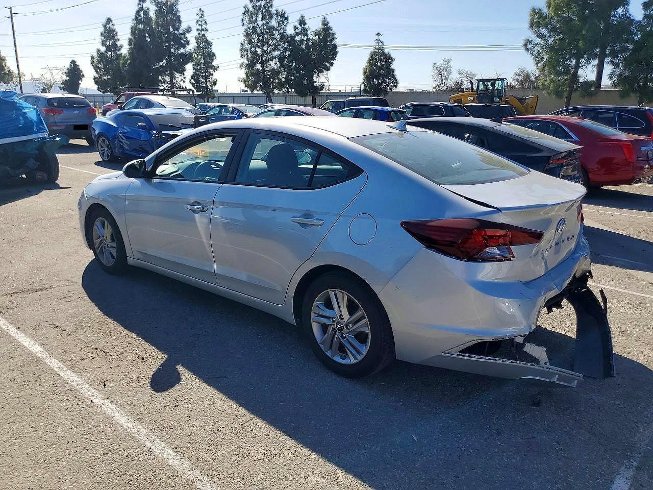 2020 Hyundai Elantra Sel - zdjęcie 2