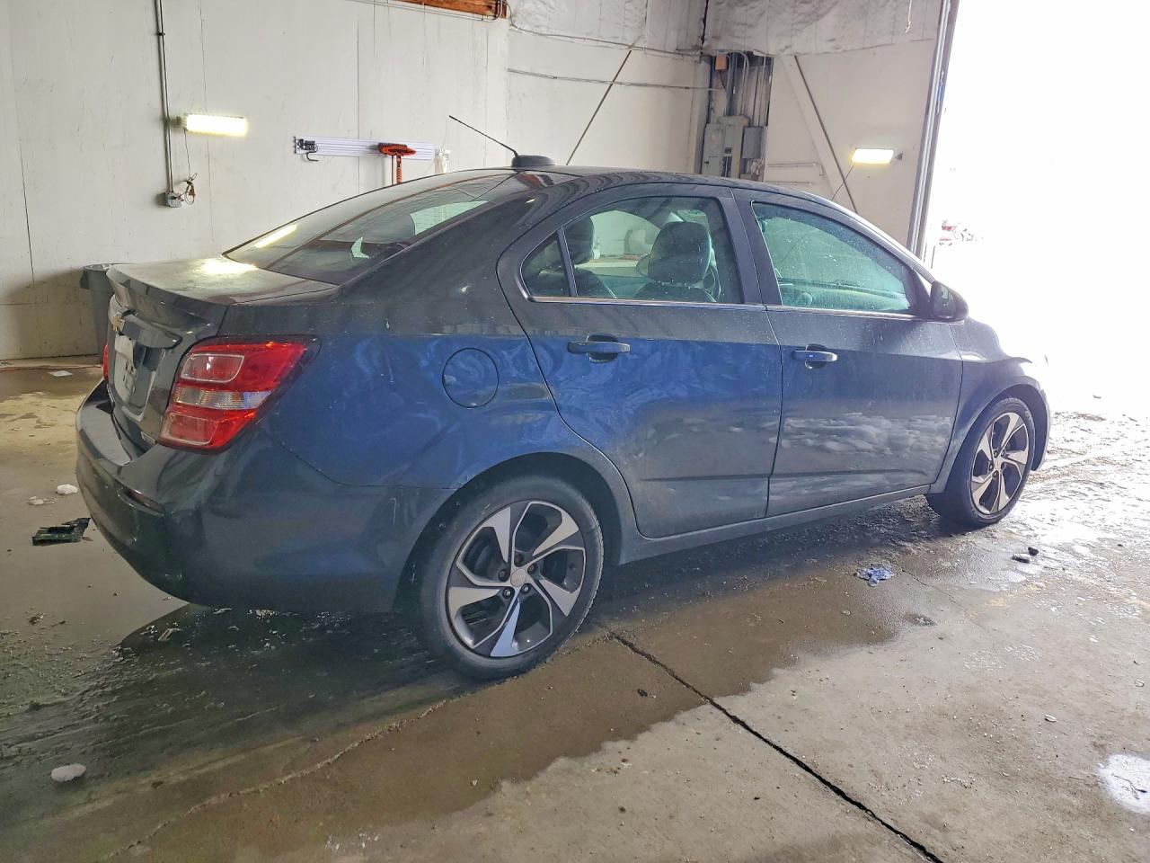 2017 Chevrolet Sonic Premier - zdjęcie 3