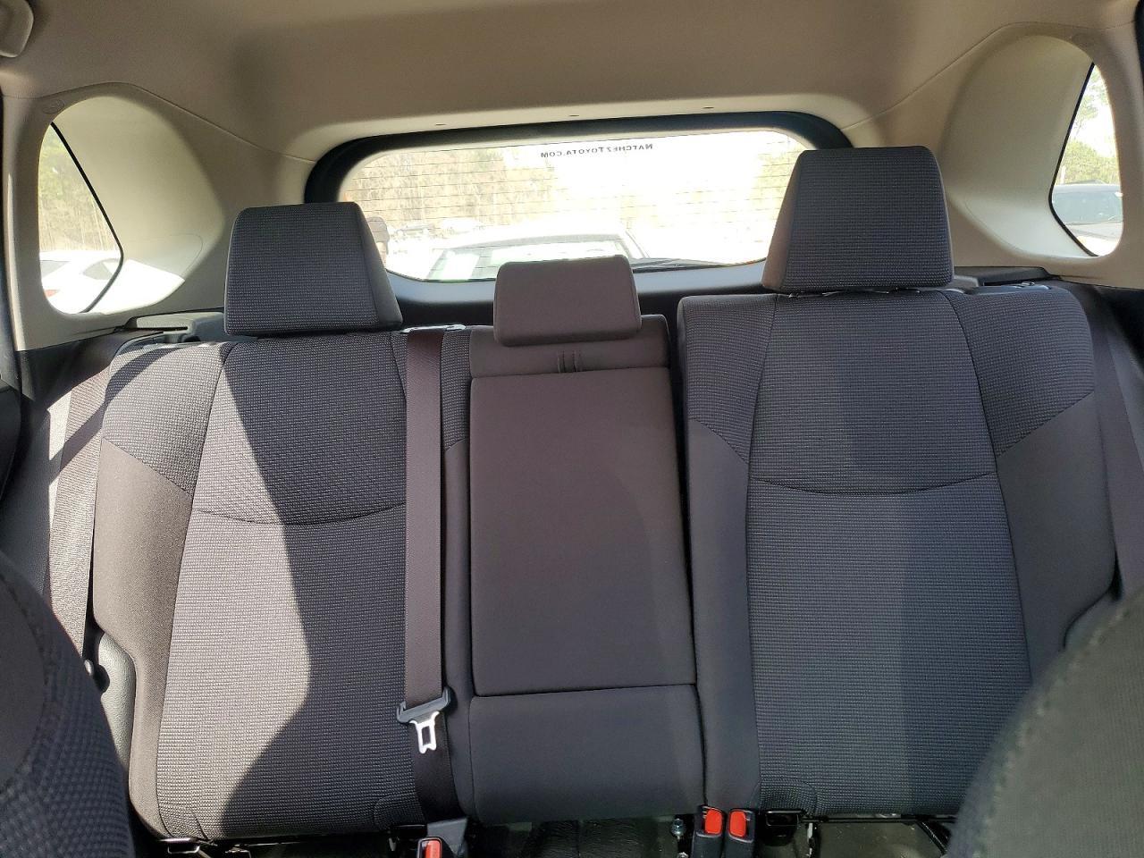 2019 Toyota Rav4 Le - zdjęcie 10