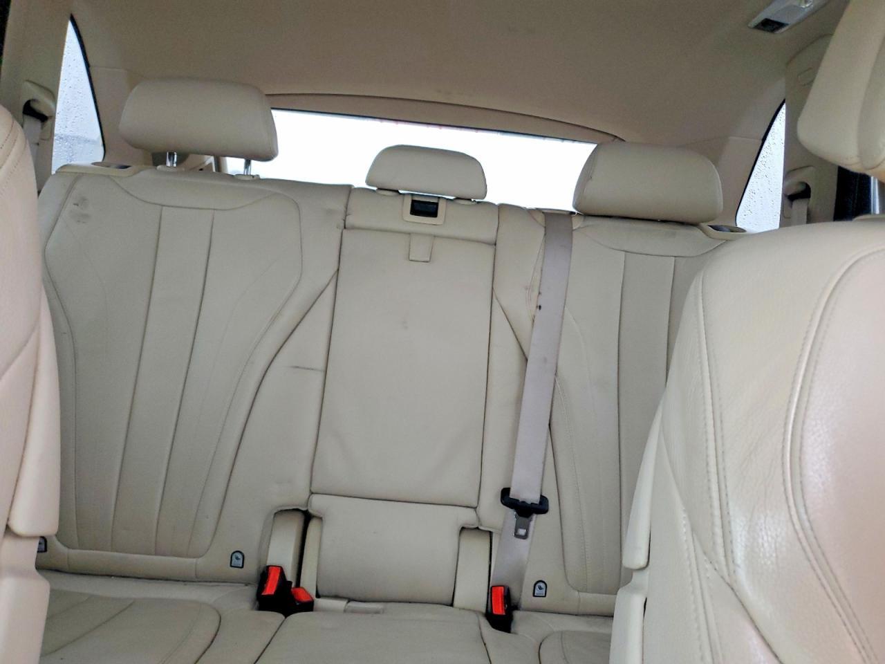 2015 BMW X5 xDrive50I - zdjęcie 10