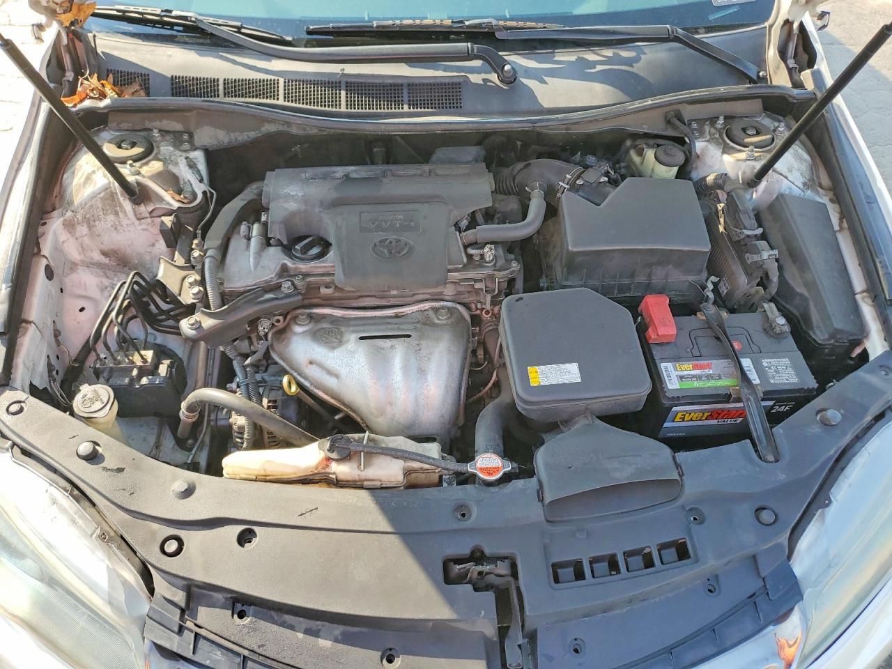 2016 Toyota Camry Le - zdjęcie 11