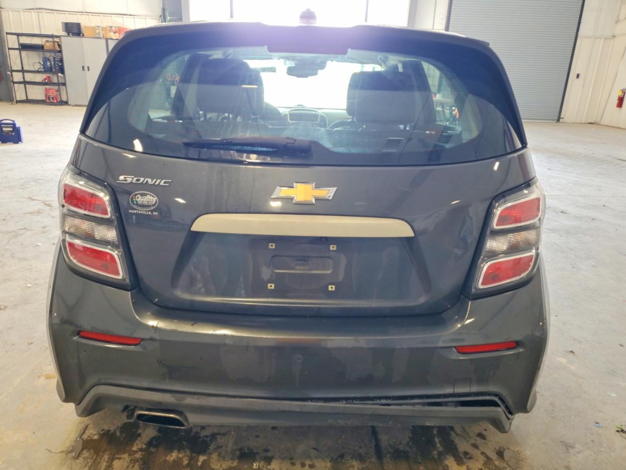 2019 Chevrolet Sonic - zdjęcie 6