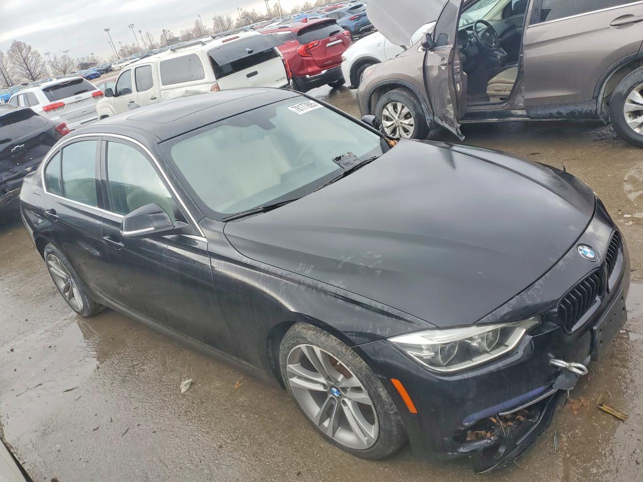 2017 BMW 330 Xi - zdjęcie 4