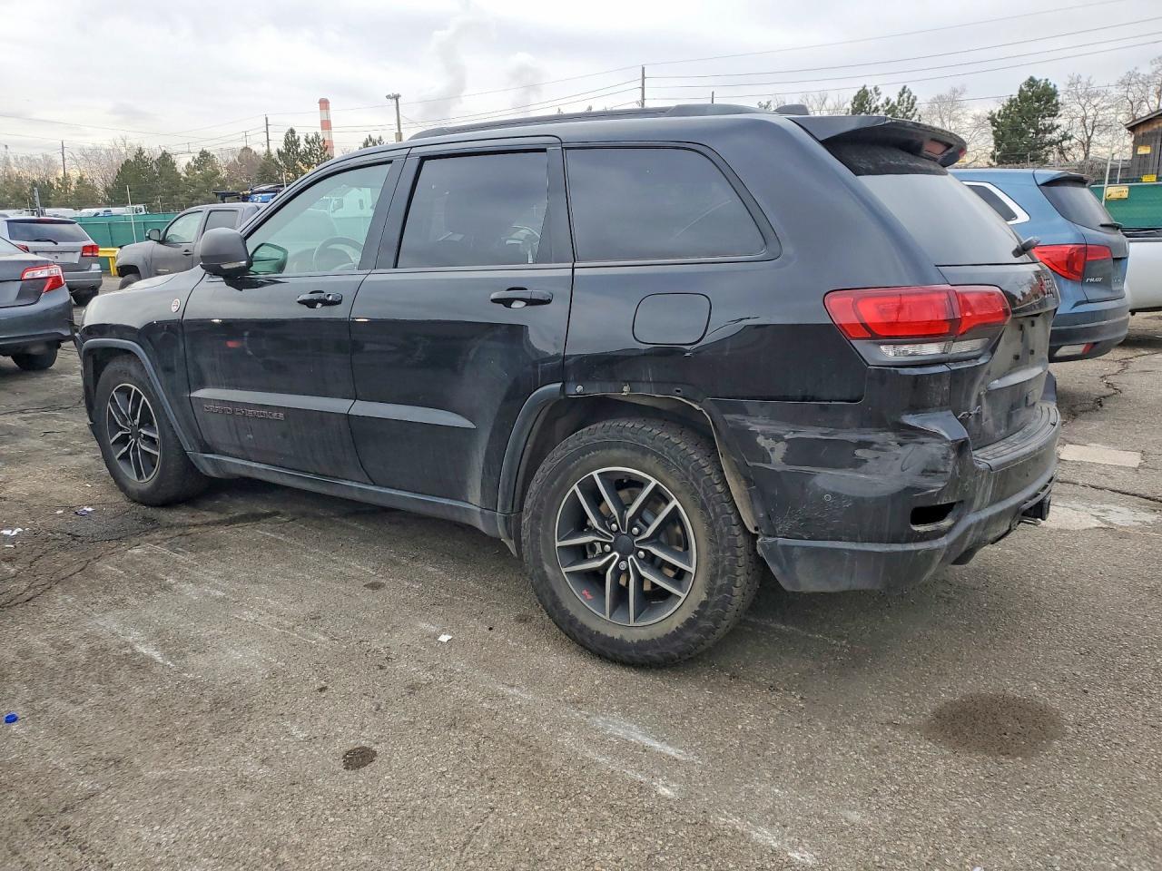 2019 Jeep Grand Cherokee Trailhawk - zdjęcie 2