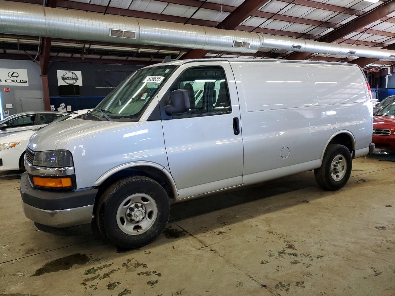 2019 Chevrolet Express G2500 - zdjęcie główne