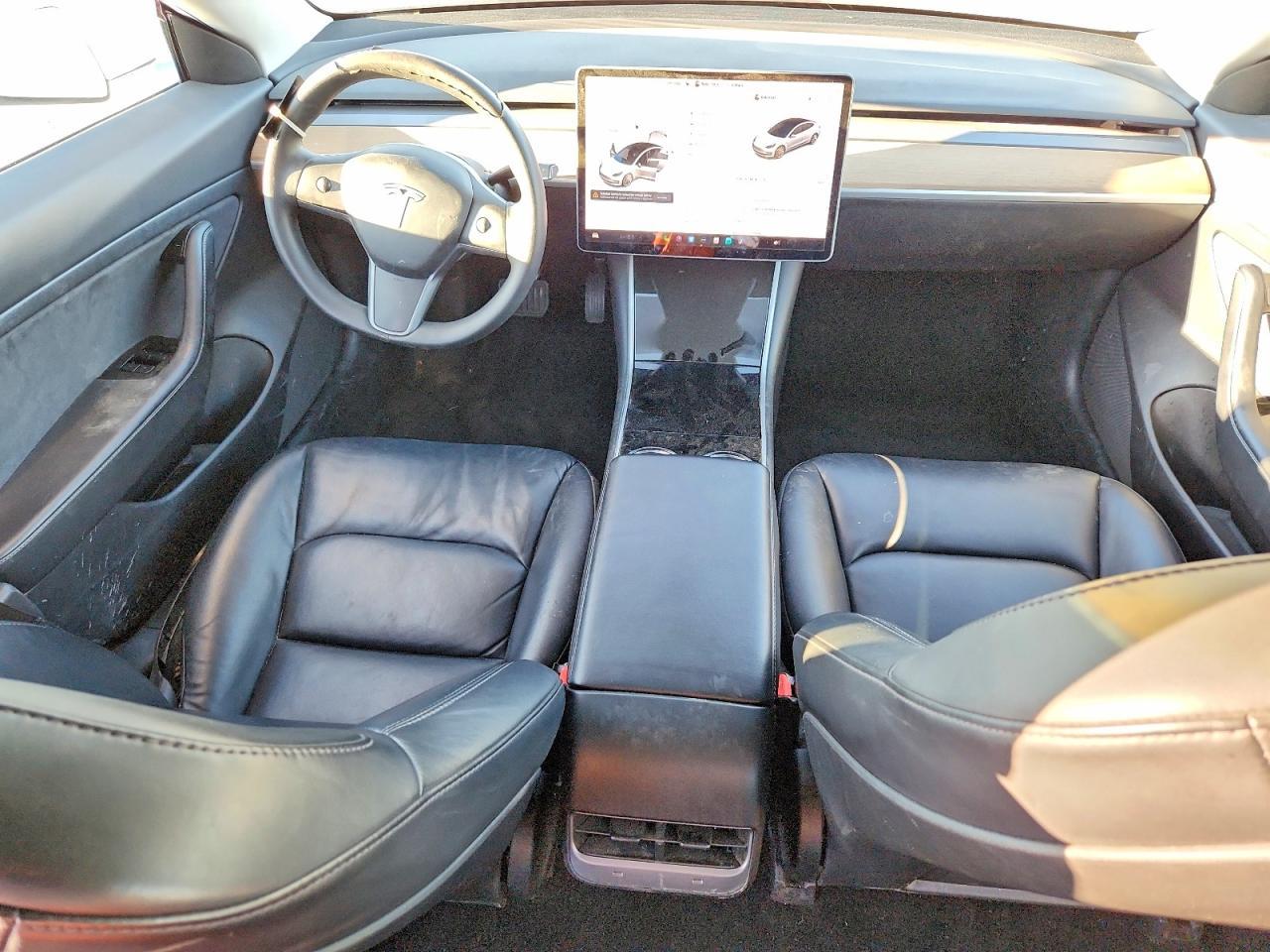 2020 Tesla Model 3 - zdjęcie 8