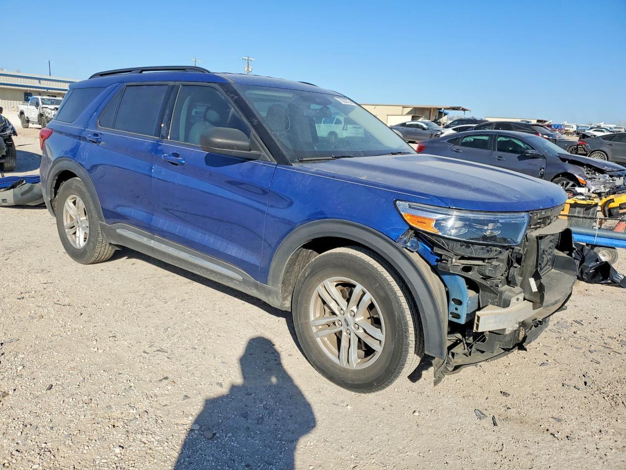 2021 Ford Explorer Xlt - zdjęcie 4