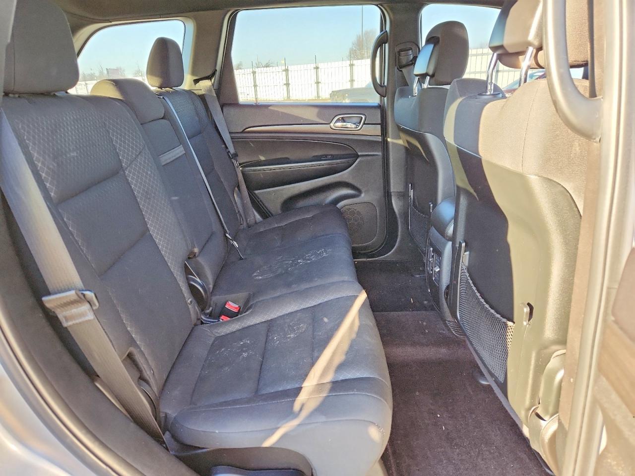 2018 Jeep Grand Cherokee Laredo - zdjęcie 11