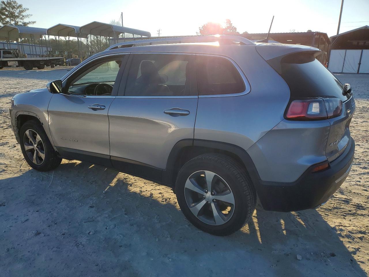 2020 Jeep Cherokee Limited - zdjęcie 2