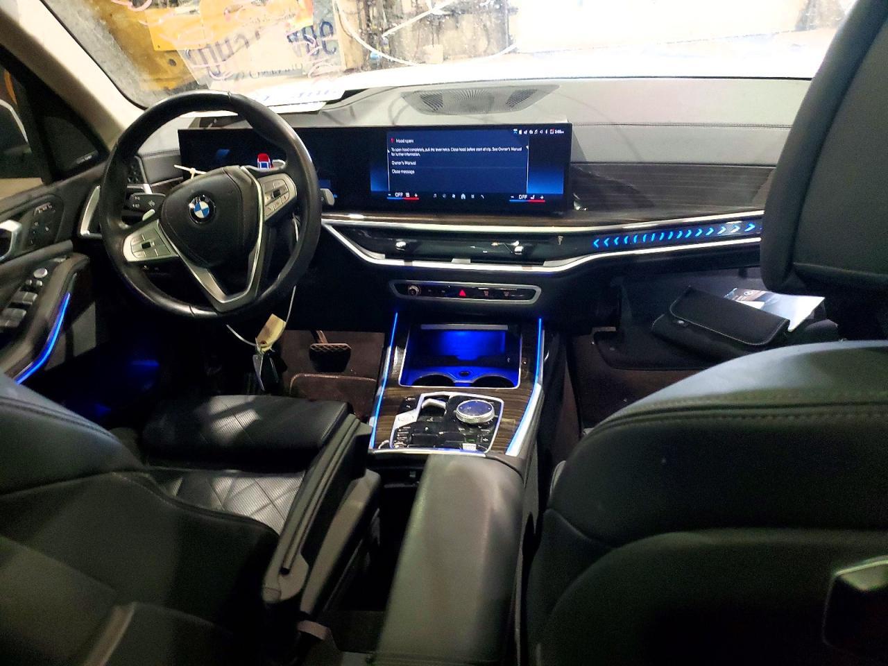 2024 BMW X7 xDrive40I - zdjęcie 8