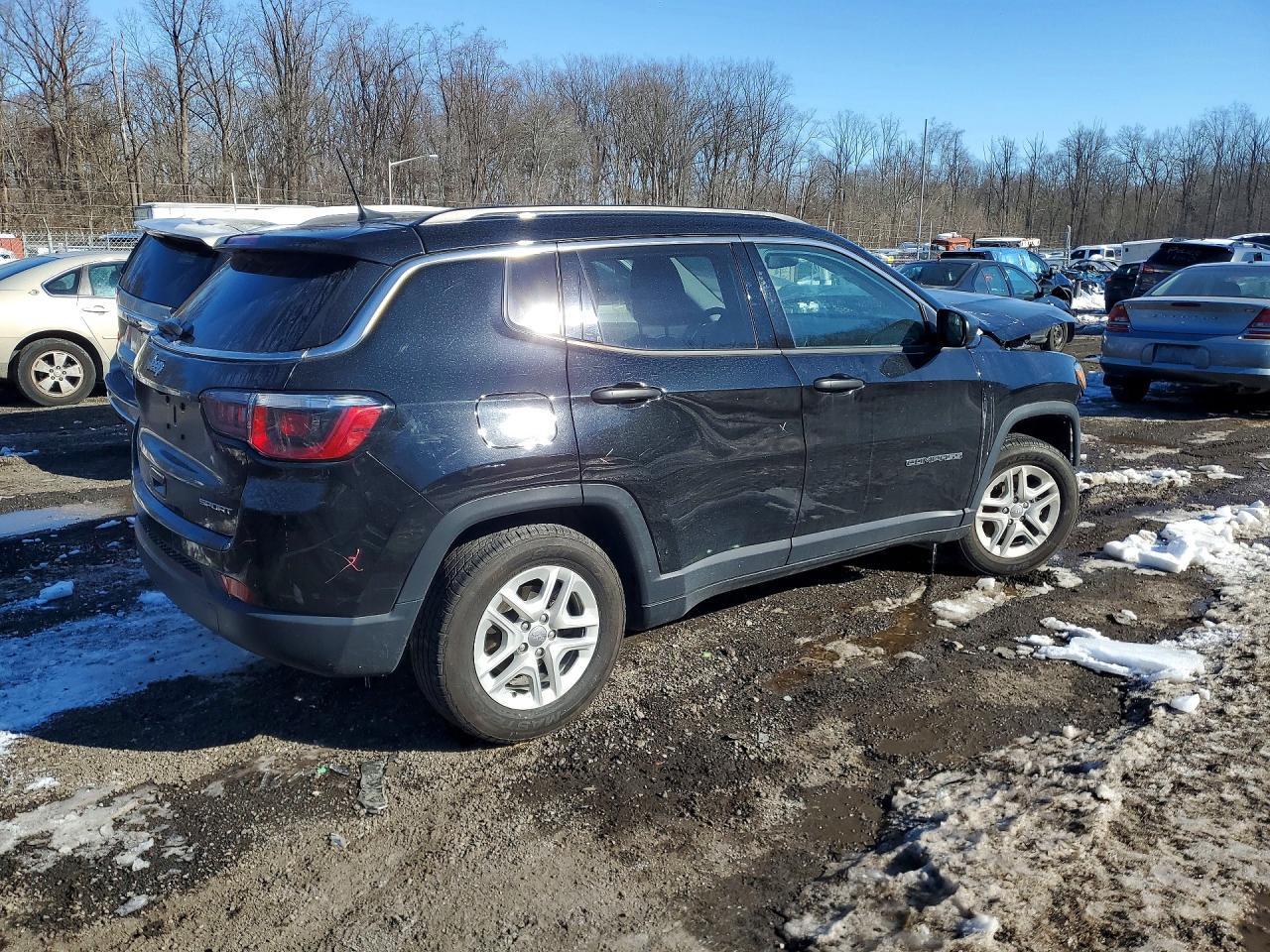2020 Jeep Compass Sport - zdjęcie 3