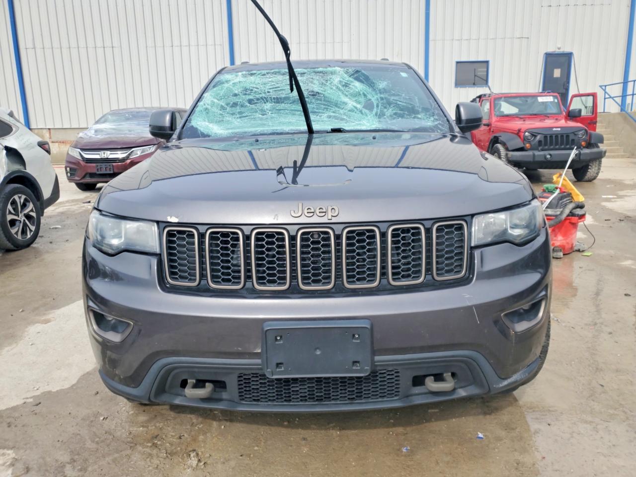 2016 Jeep Grand Cherokee Laredo - zdjęcie 5