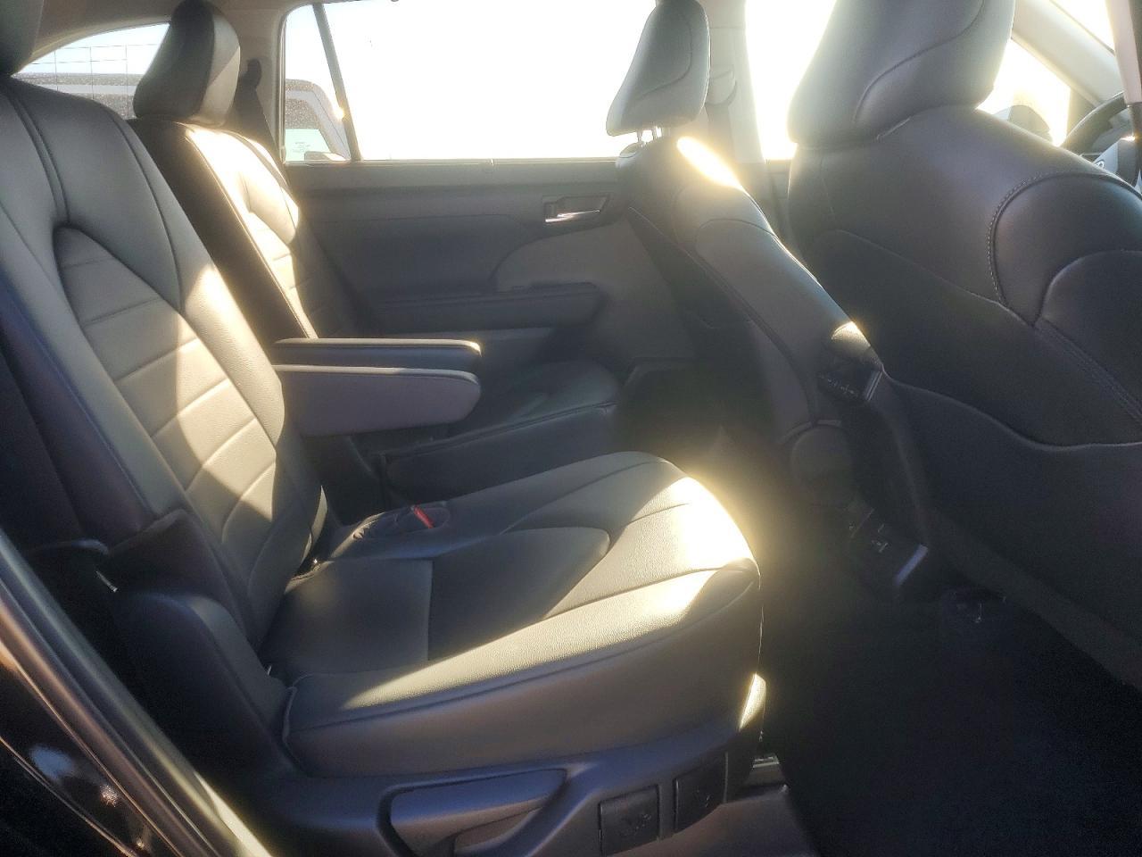 2023 Toyota Highlander Xle - zdjęcie 11