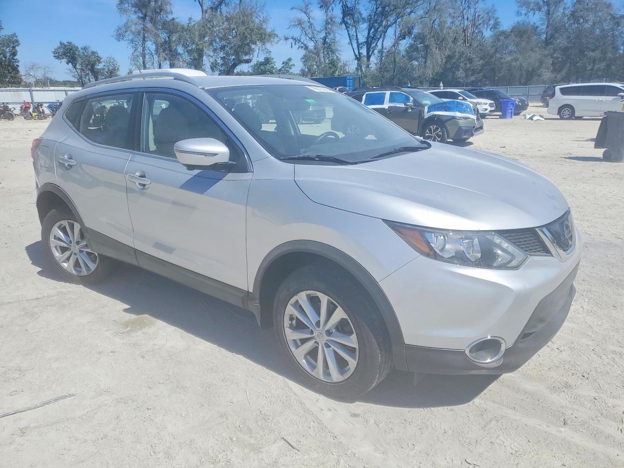 2018 Nissan Rogue Sport Sv - zdjęcie 4