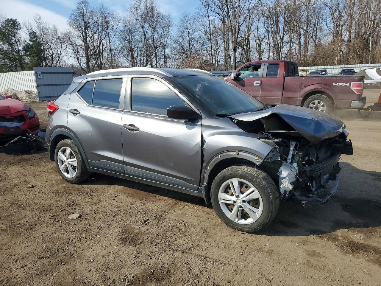 2019 Nissan Kicks S - zdjęcie 4