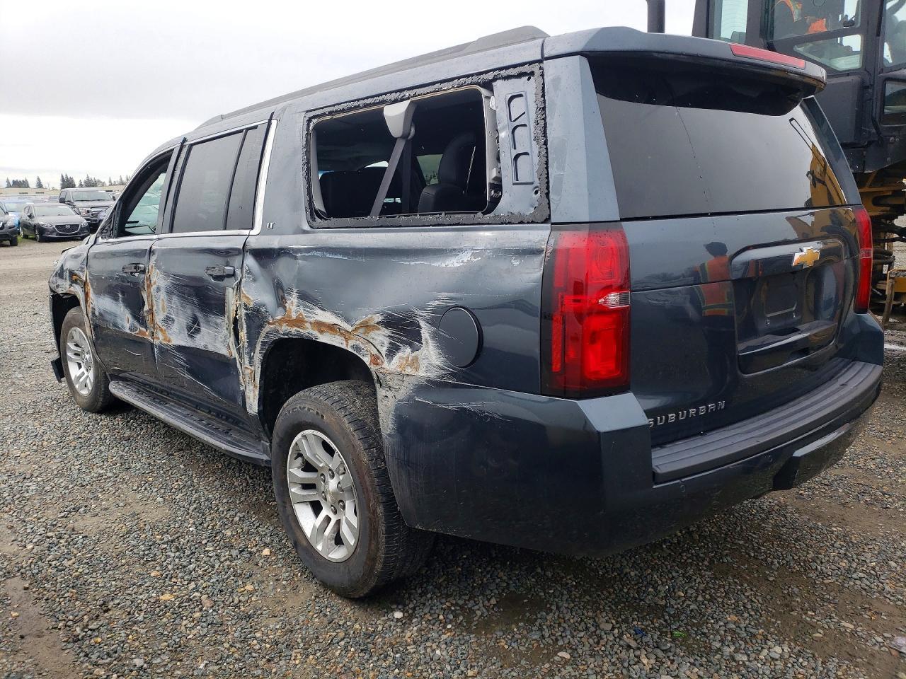 2019 Chevrolet Suburban K1500 Lt - zdjęcie 2