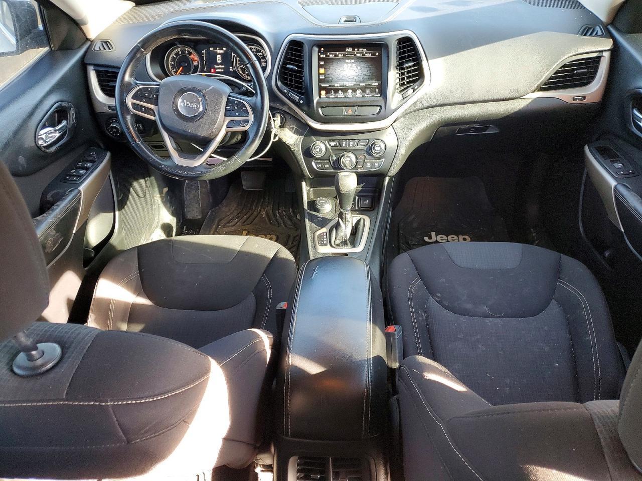 2017 Jeep Cherokee Latitude - zdjęcie 8