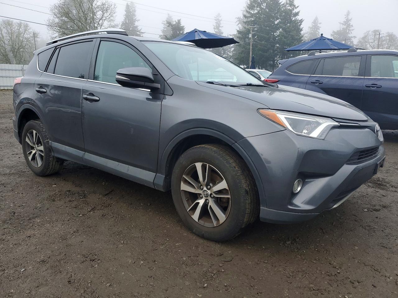 2016 Toyota Rav4 Xle - zdjęcie 4