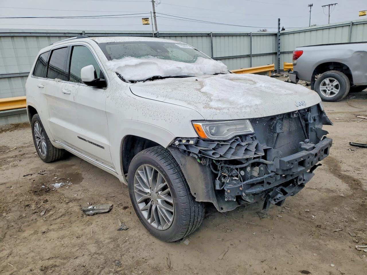 2017 Jeep Grand Cherokee Summit - zdjęcie 4
