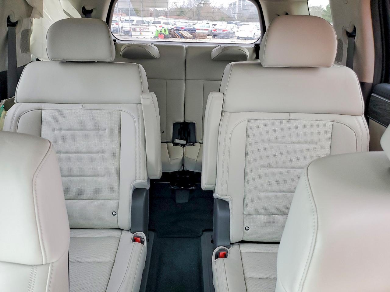 2025 Hyundai Santa Fe Calligraphy - zdjęcie 10