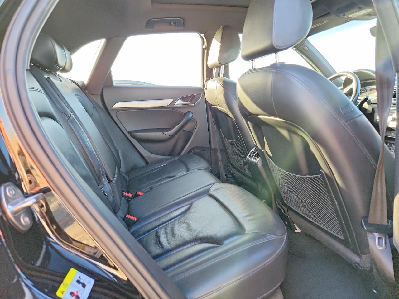 2016 Audi Q3 Premium Plus - zdjęcie 11