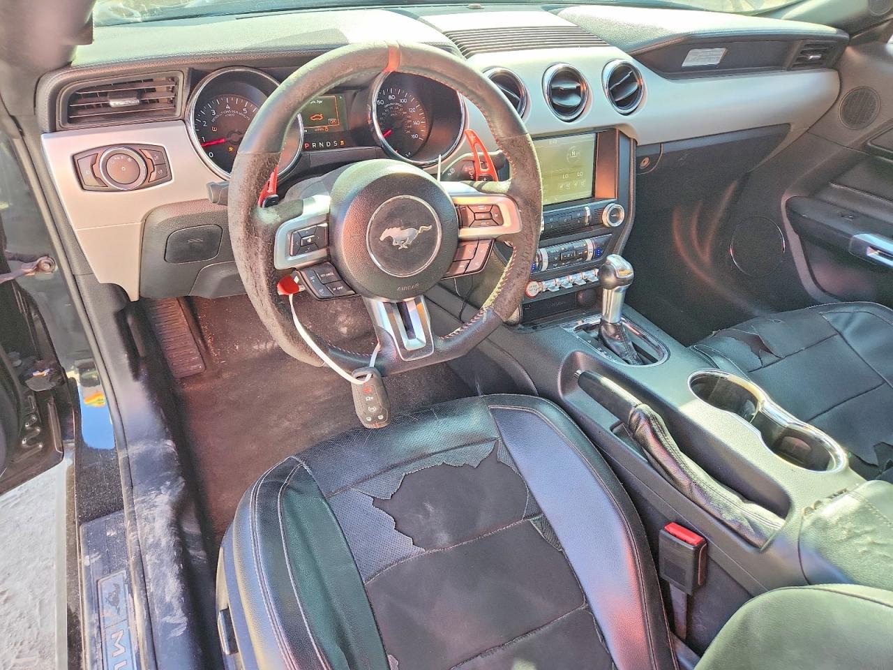 2015 Ford Mustang - zdjęcie 8