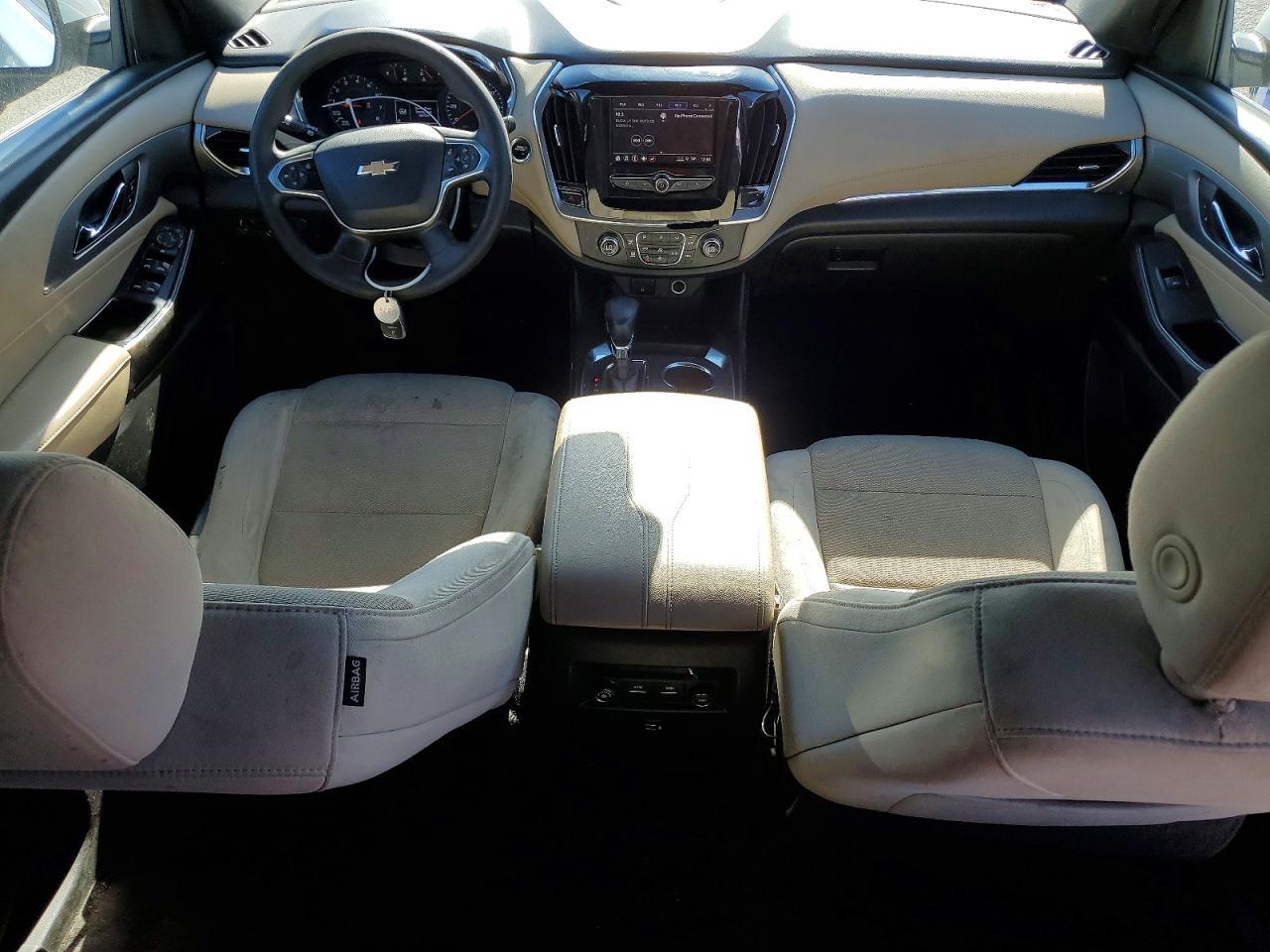 2022 Chevrolet Traverse Ls - zdjęcie 8