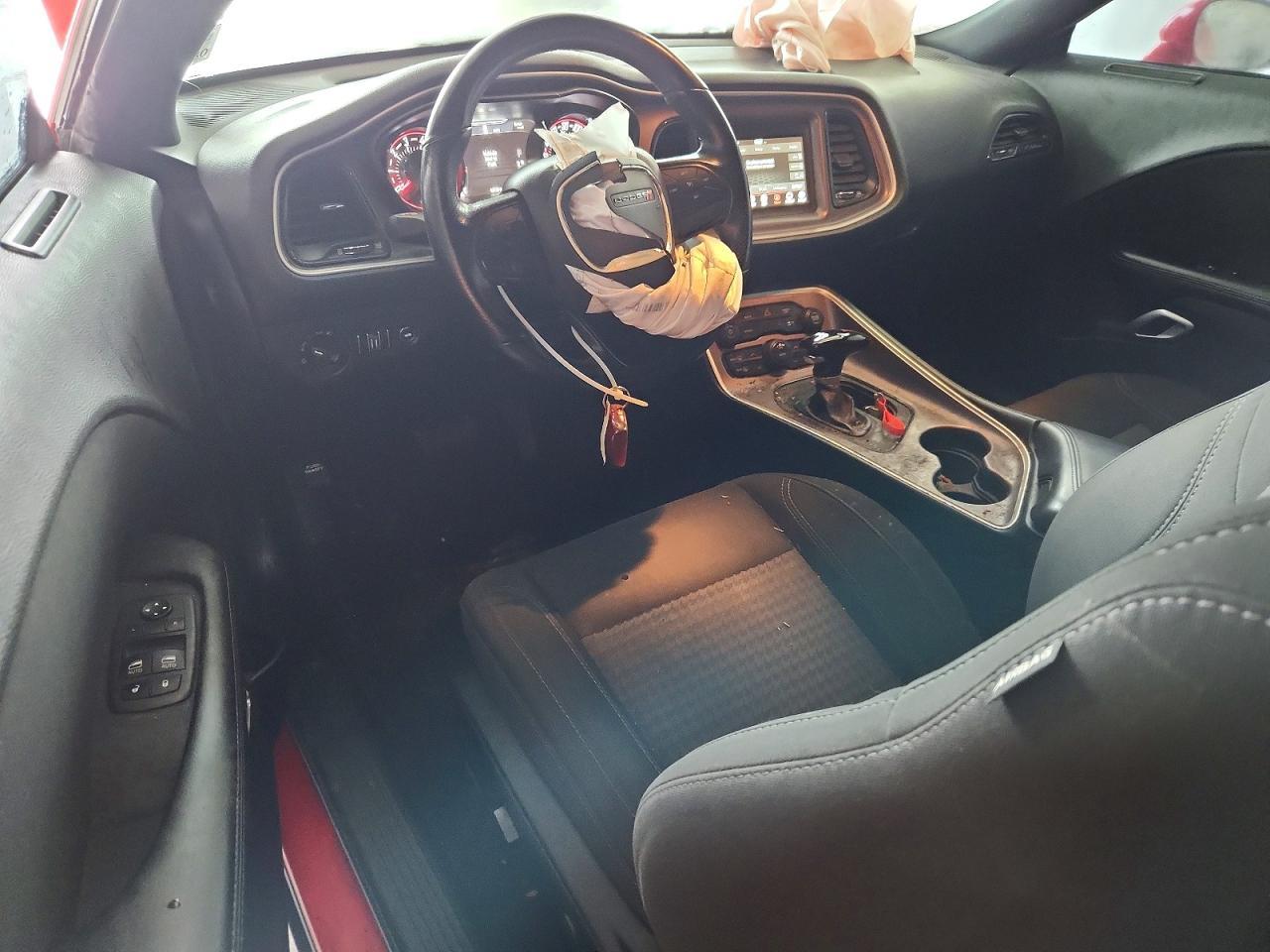 2022 Dodge Challenger Sxt - zdjęcie 8