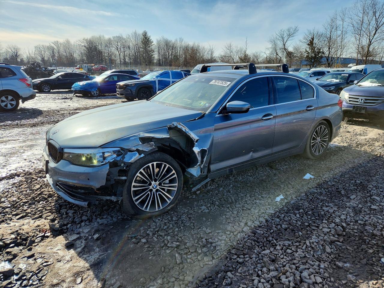 2018 BMW 530 Xi - zdjęcie główne
