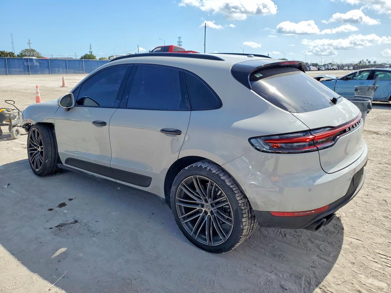 2020 Porsche Macan - zdjęcie 2