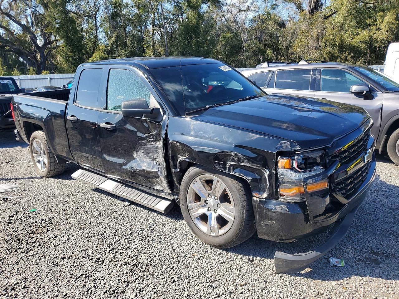 2017 Chevrolet Silverado C1500 Custom - zdjęcie 4