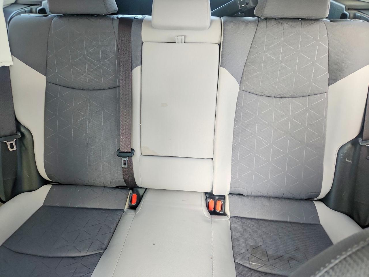 2020 Toyota Rav4 Xle - zdjęcie 10