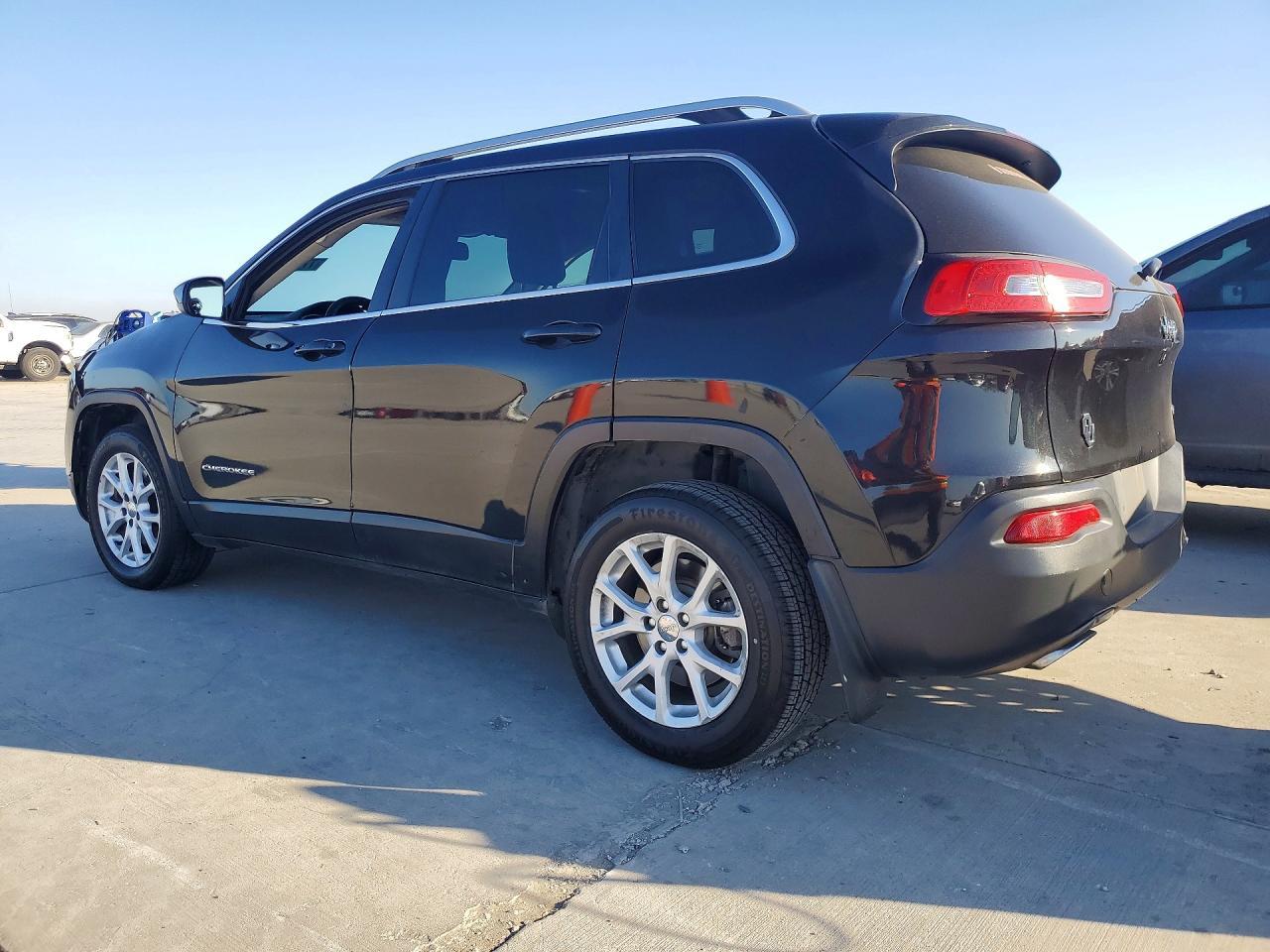 2016 Jeep Cherokee Latitude - zdjęcie 2