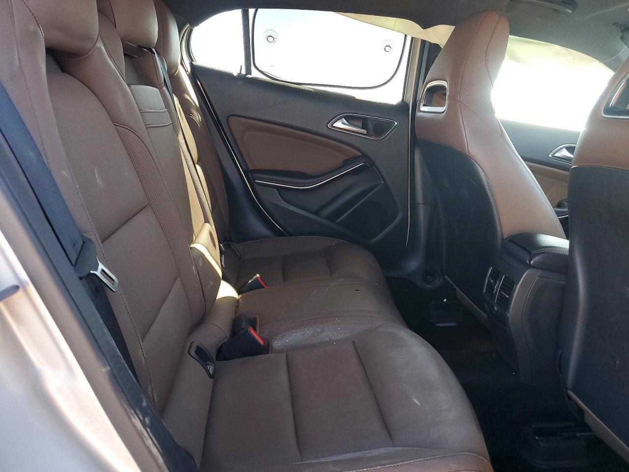 2018 Mercedes-Benz Gla 250 - zdjęcie 10