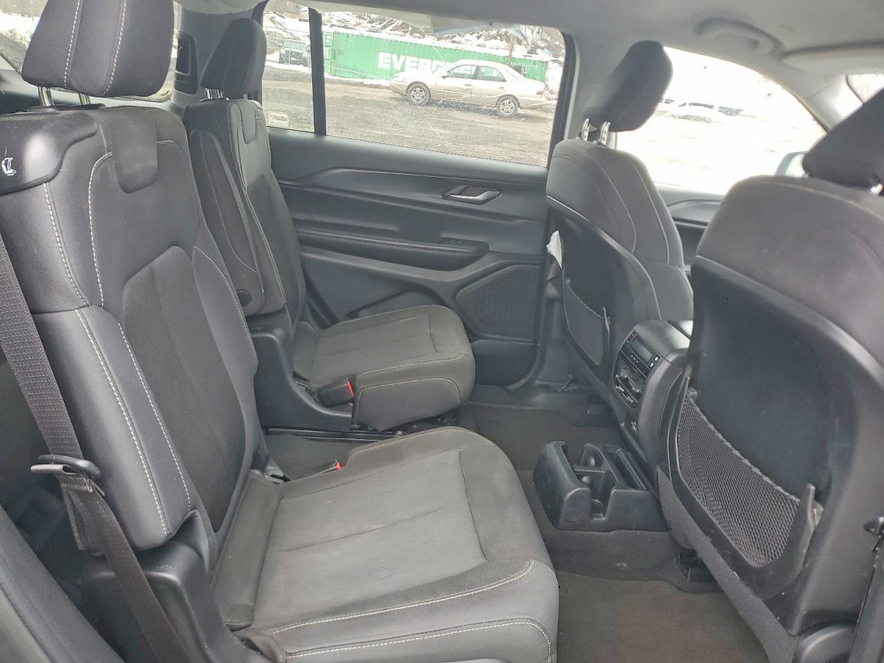 2023 Jeep Grand Cherokee L Laredo - zdjęcie 11