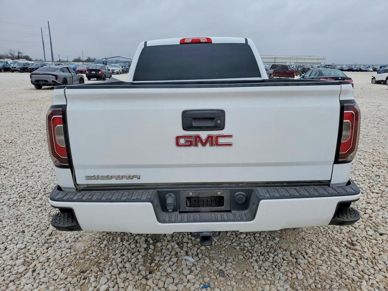 2017 GMC Sierra C1500 - zdjęcie 6