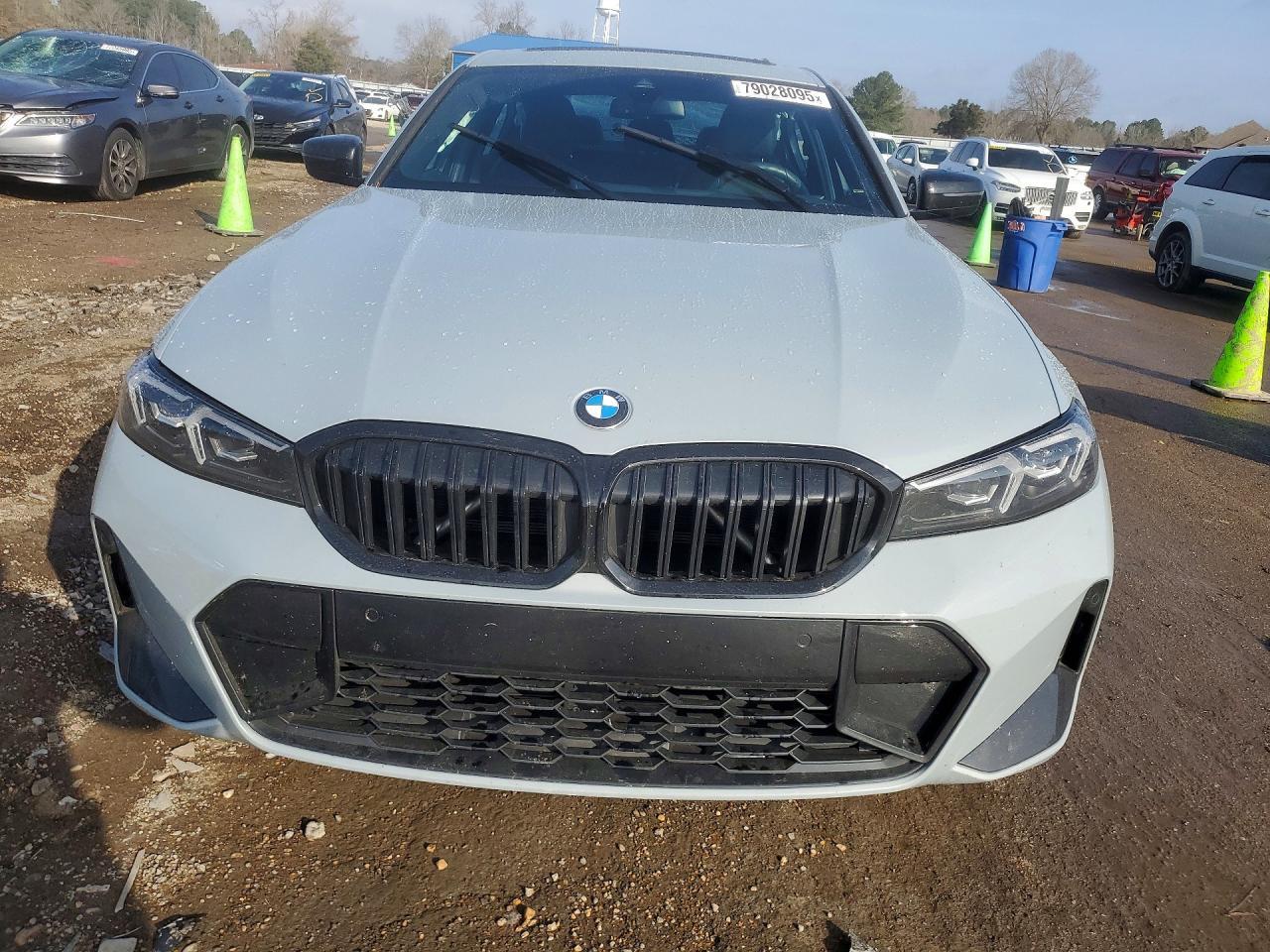 2024 BMW 330I - zdjęcie 5