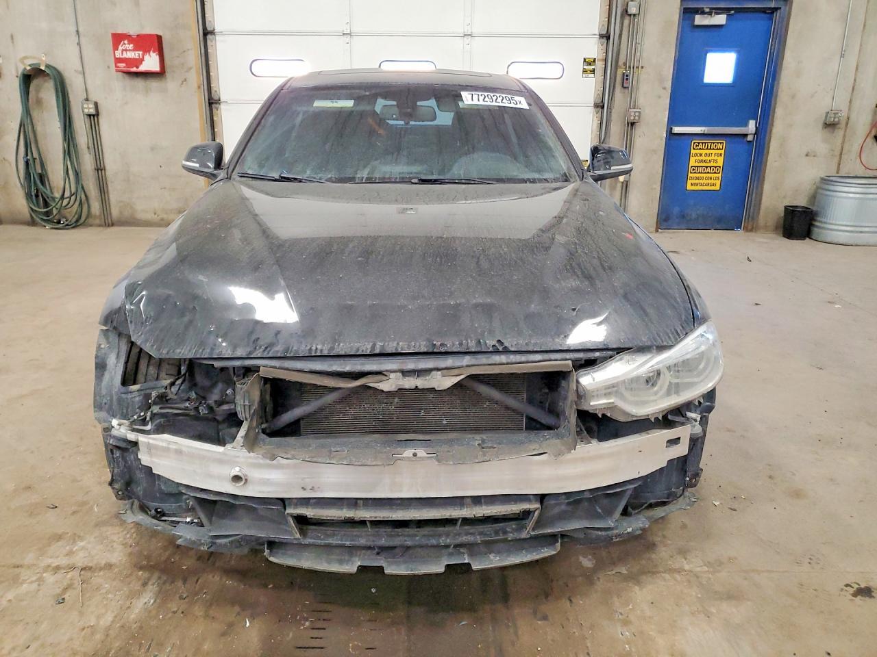 2018 BMW 330 Xi - zdjęcie 5