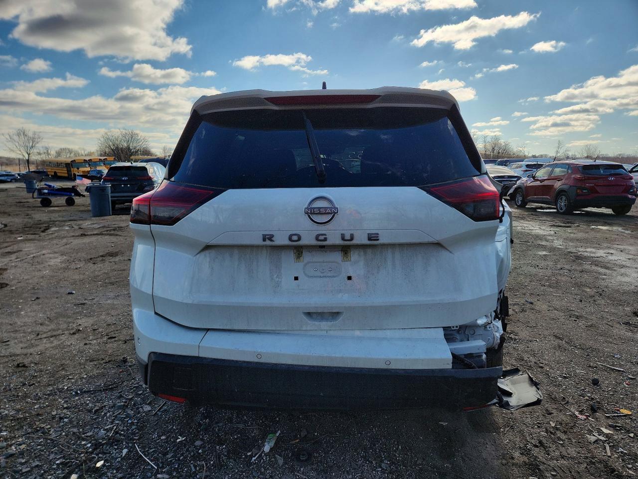 2024 Nissan Rogue S - zdjęcie 6