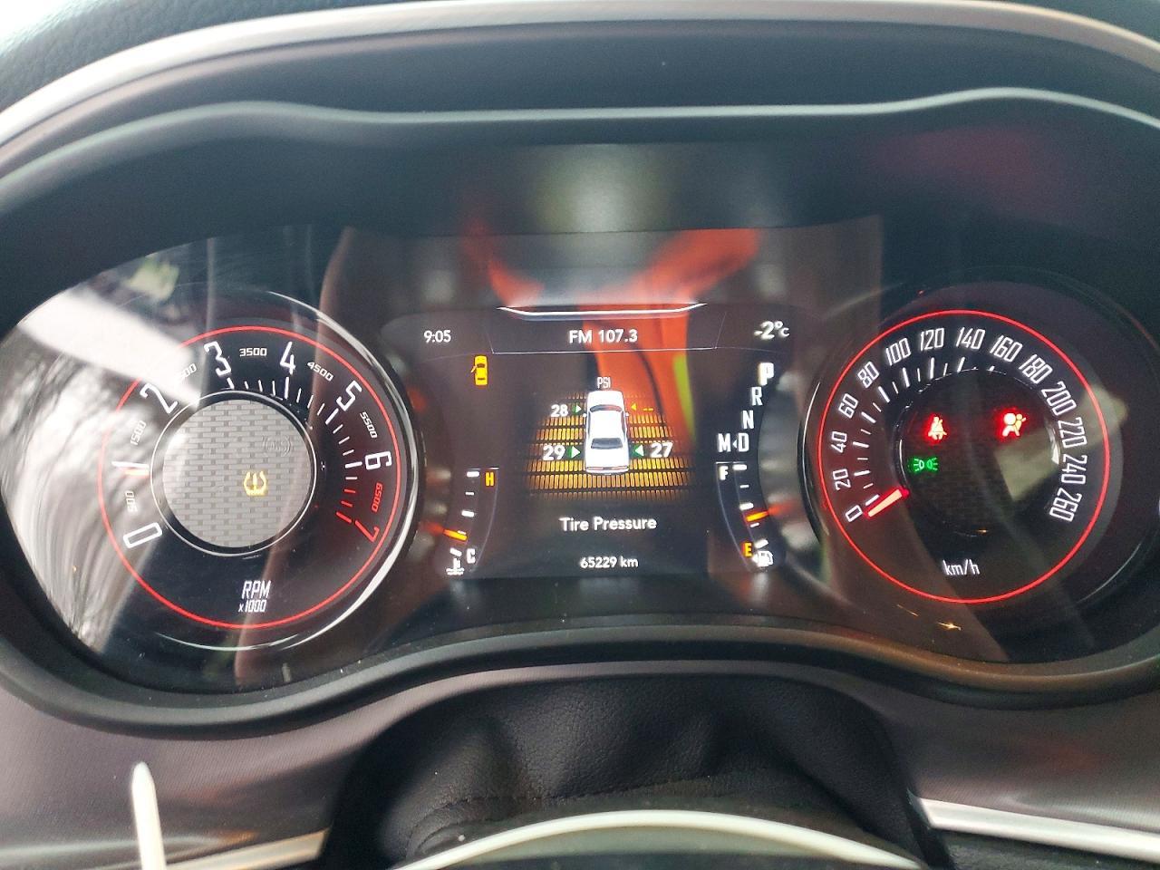 2021 Dodge Challenger Sxt - zdjęcie 9