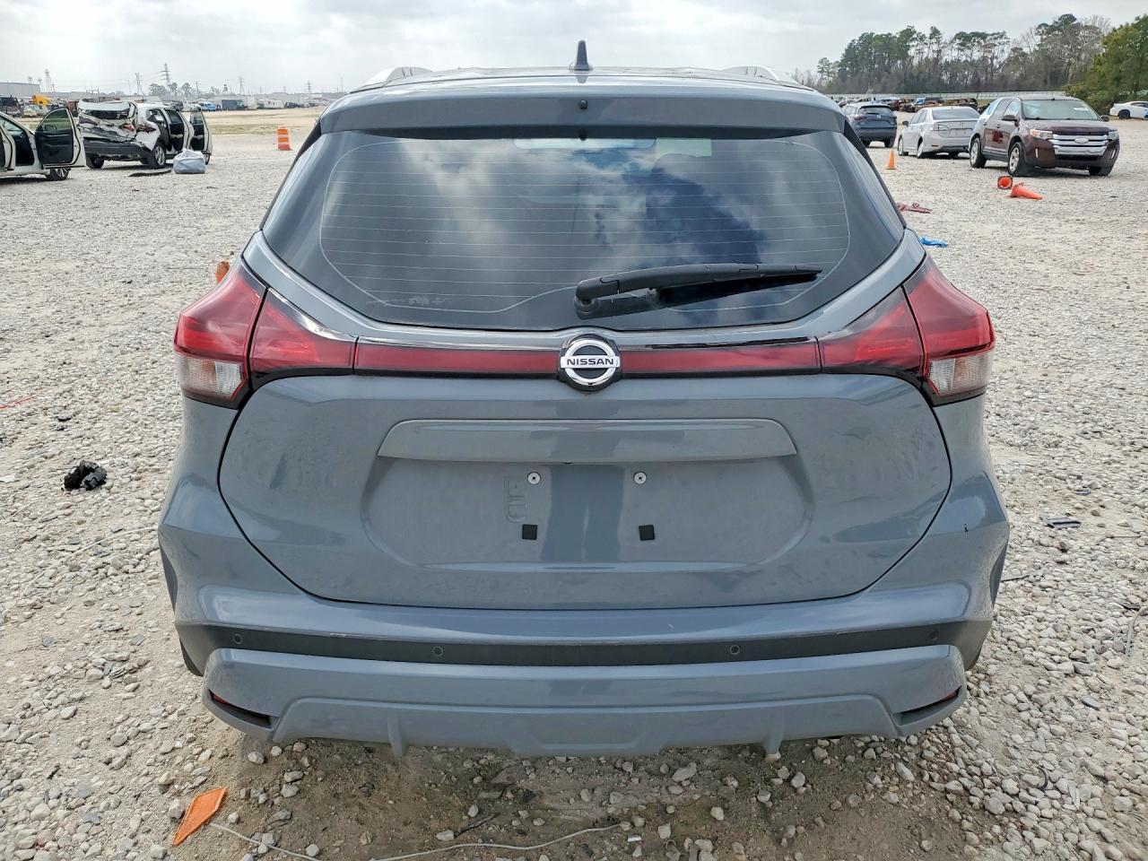 2021 Nissan Kicks Sv - zdjęcie 6