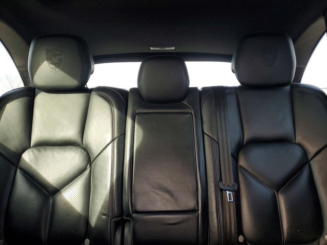 2018 Porsche Cayenne - zdjęcie 10